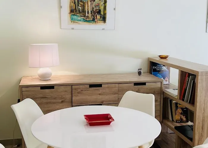 Gray D'albion Rou503 Apartman *